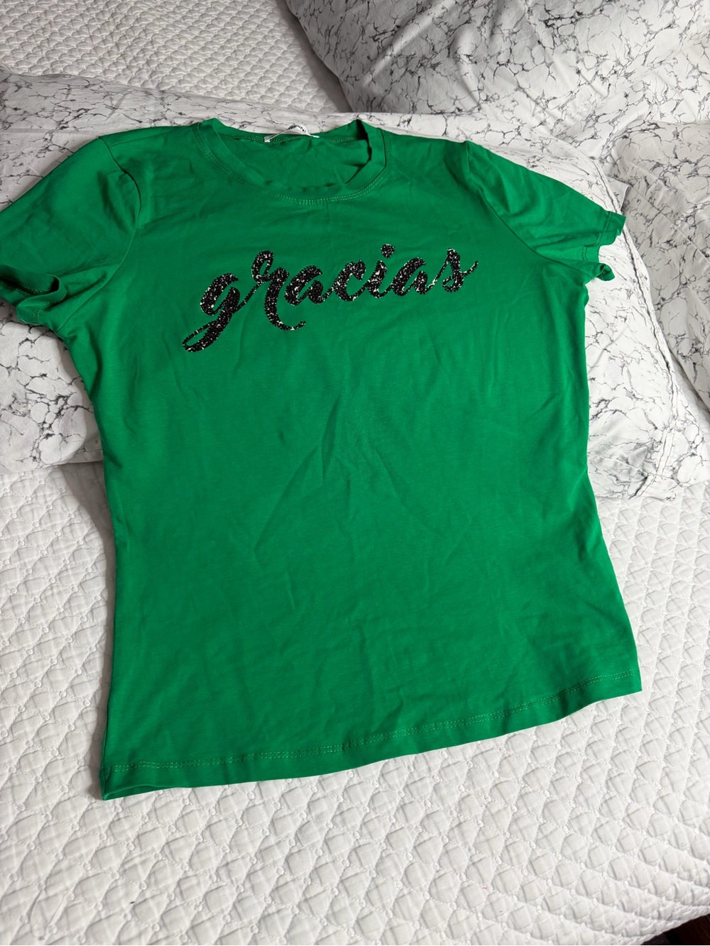 Women’s Green 'gracias' Graphic Tee - Short Sleeve
